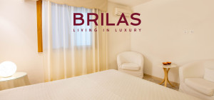 Elegante villa con piscina a Is Molas