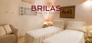 Elegante villa con piscina a Is Molas