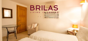 Elegante villa con piscina a Is Molas