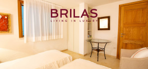 Elegante villa con piscina a Is Molas