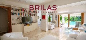 Elegante villa con piscina a Is Molas