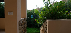 Renovated apartment 200 meters from the sea with a large private garden