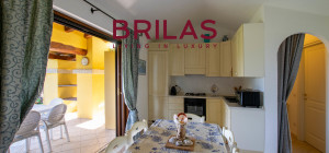 Villa con vista mare, giardino privato e verande coperte