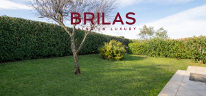 Villa con vista mare, giardino privato e verande coperte