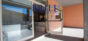 Commercial premises in a central and well-served area