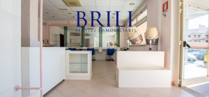 Commercial premises in a central and well-served area