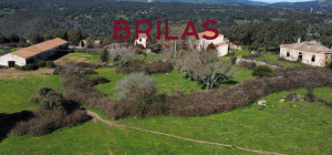 Tenuta con Sughereta e Borgo Storico a Tempio Pausania