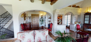 Tenuta Monte Pino – Prestigious estate with vineyard and sea views