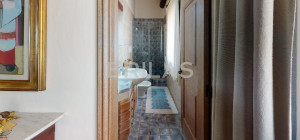 Tenuta Monte Pino – Prestigious estate with vineyard and sea views