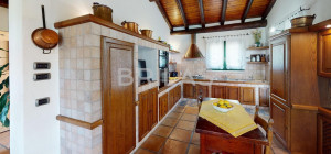 Tenuta Monte Pino – Prestigious estate with vineyard and sea views