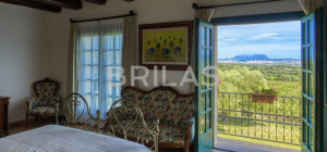 Tenuta Monte Pino – Prestigious estate with vineyard and sea views