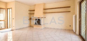 Villa bifamiliare con giardino