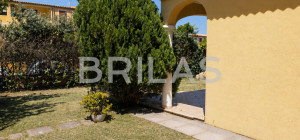 Villa bifamiliare con giardino