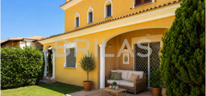 Villa bifamiliare con giardino