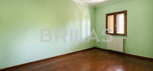 Villa bifamiliare con giardino