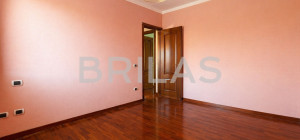 Villa bifamiliare con giardino