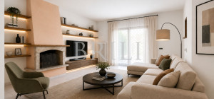 Semi-detached villa with private garden