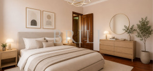 Semi-detached villa with private garden