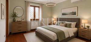 Semi-detached villa with private garden
