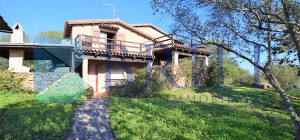 Charming end-of-terrace house in Costa Corallina