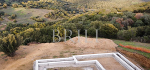 Terreno con progetto approvato per casa colonica con piscina