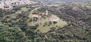 Terreno per casa colonica con piscina