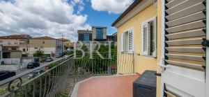 Trilocale ristrutturato e arredato a nuovo, senza spese condominiali