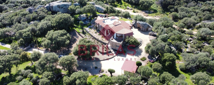 Villa singola su unico livello con vista panoramica