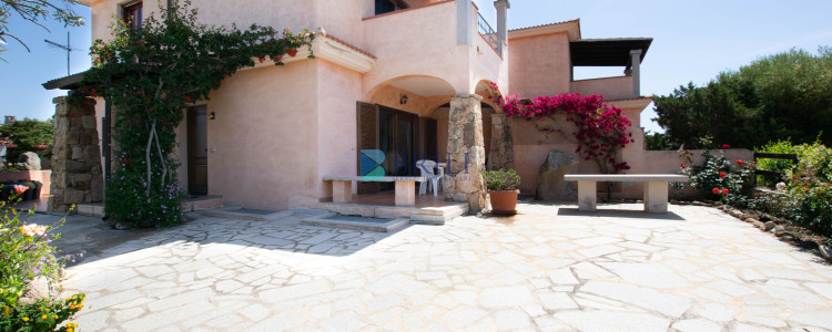 Appartamento con giardino a pochi passi dalle spiagge