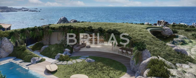 Villa di lusso fronte spiaggia con piscina e terrazze panoramiche